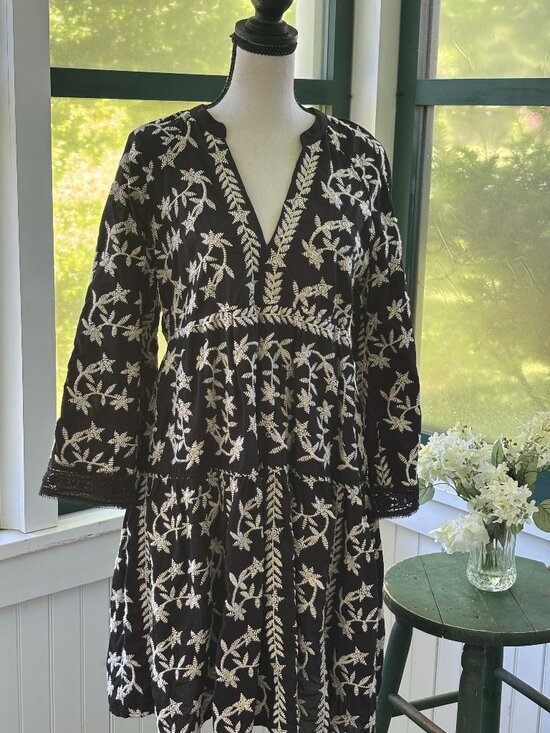 Nema Resort Wear Dresses & Skirts - Nema Resort Wear Tatiana Dress Black Cream Embroidery Size S/M NWT